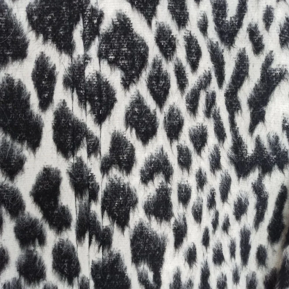 Banana Republic Women Snow Coat Size XS Leopard Cocoon Side Zipper Italian NWT - Picture 8 of 10